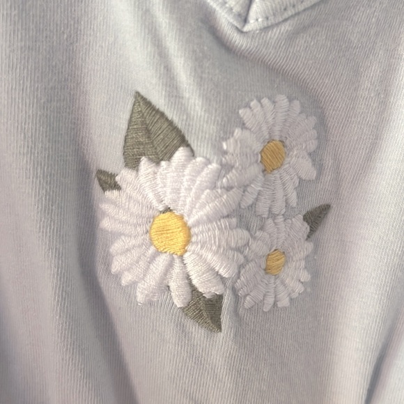 Light Blue Daisy Halter-Top w/ built in bra - Picture 2 of 6